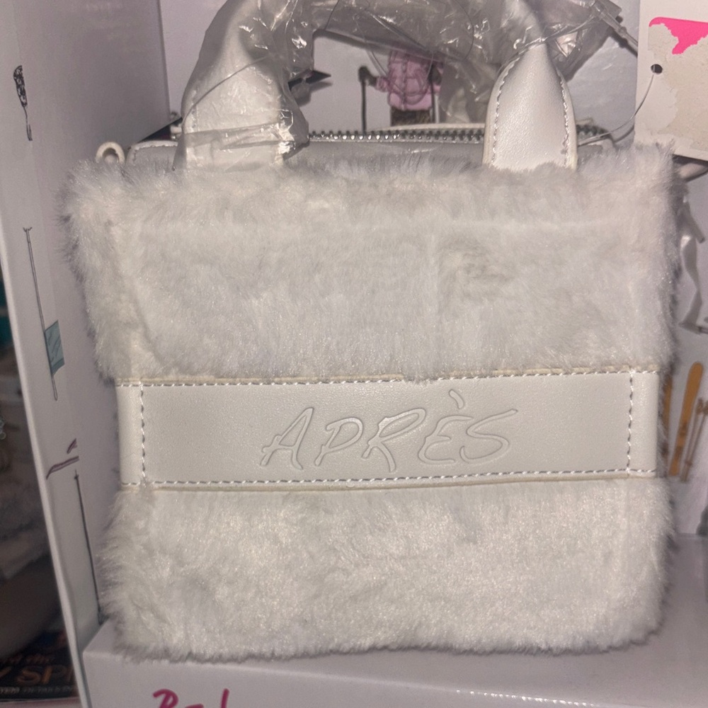 Betsey Johnson White Pom-Pom Beanie - Picture 3 of 6